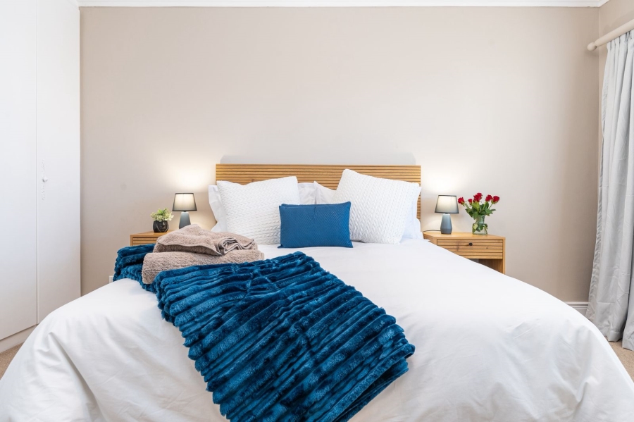 To Let 1 Bedroom Property for Rent in Three Anchor Bay Western Cape